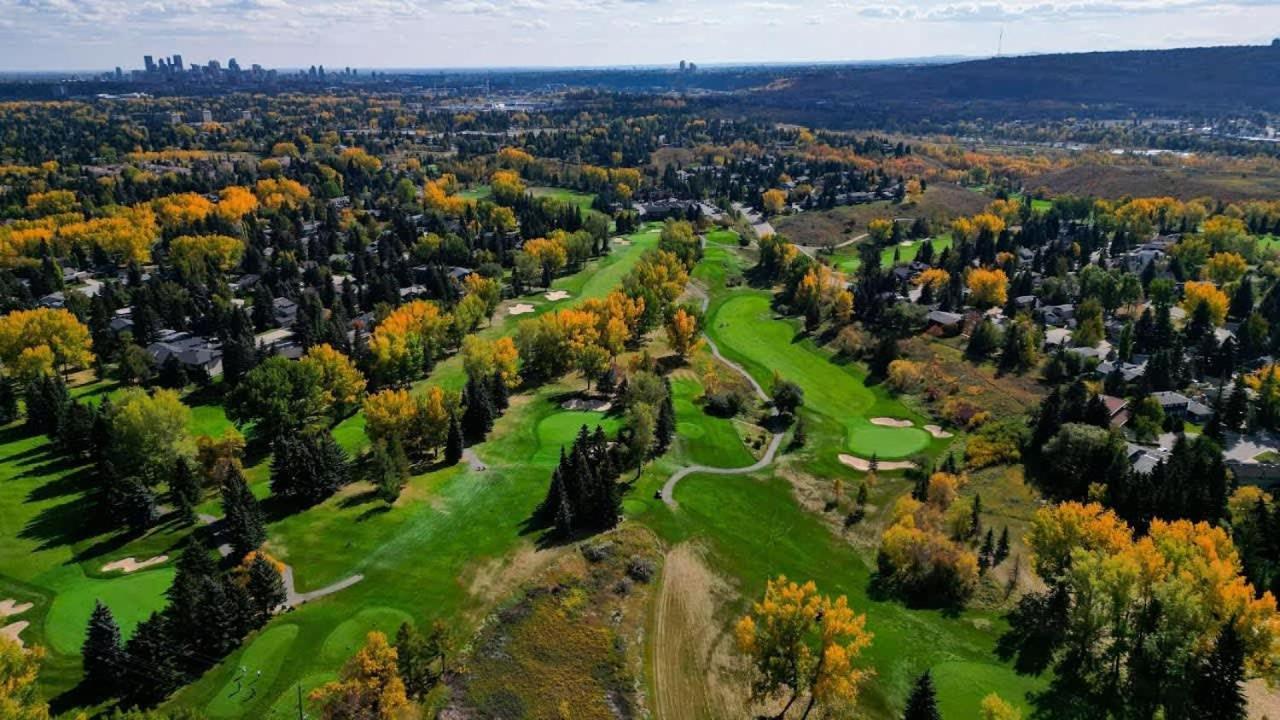 Holiday home New! Enjoy Yoga Classes! Private 2 Bedroom W Netflix & Banff Pass! Near Championship Golf Course! *