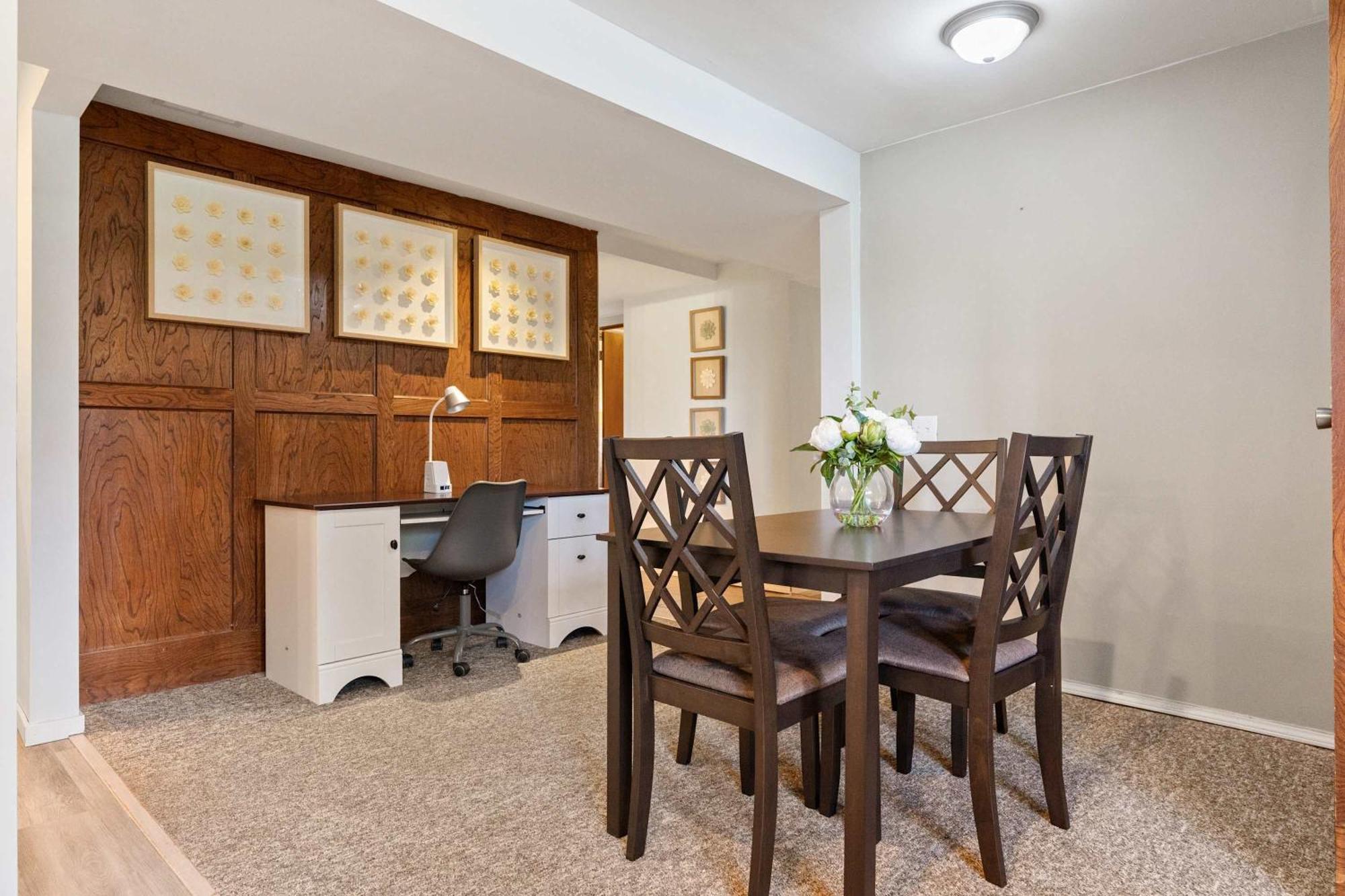 New! Enjoy Yoga Classes! Private 2 Bedroom W Netflix & Banff Pass! Near Championship Golf Course! *